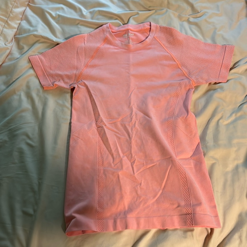 Like lululemon. never worn great for working out